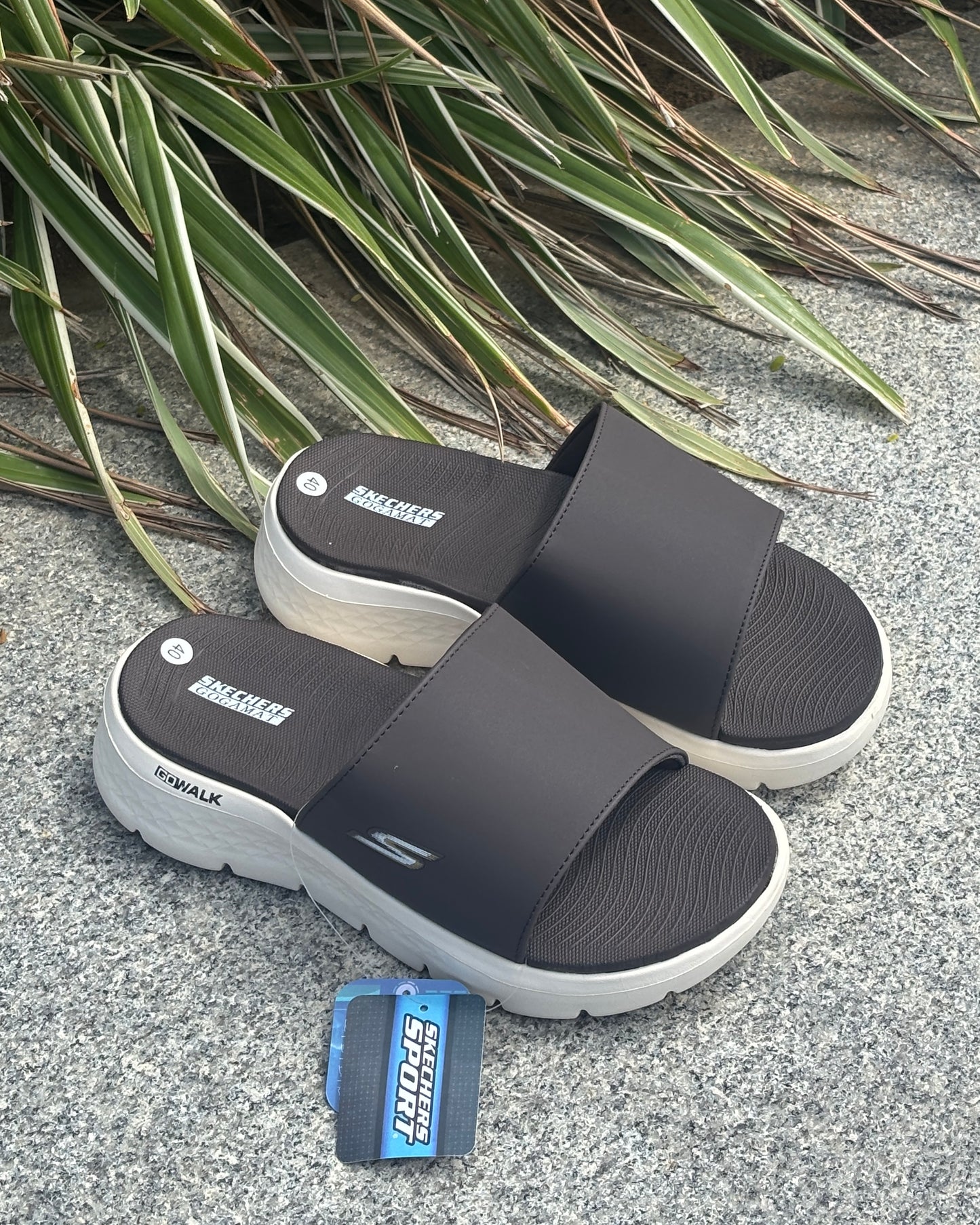 SKECHERS GO-WALK MASSAGE FIT SLIDES