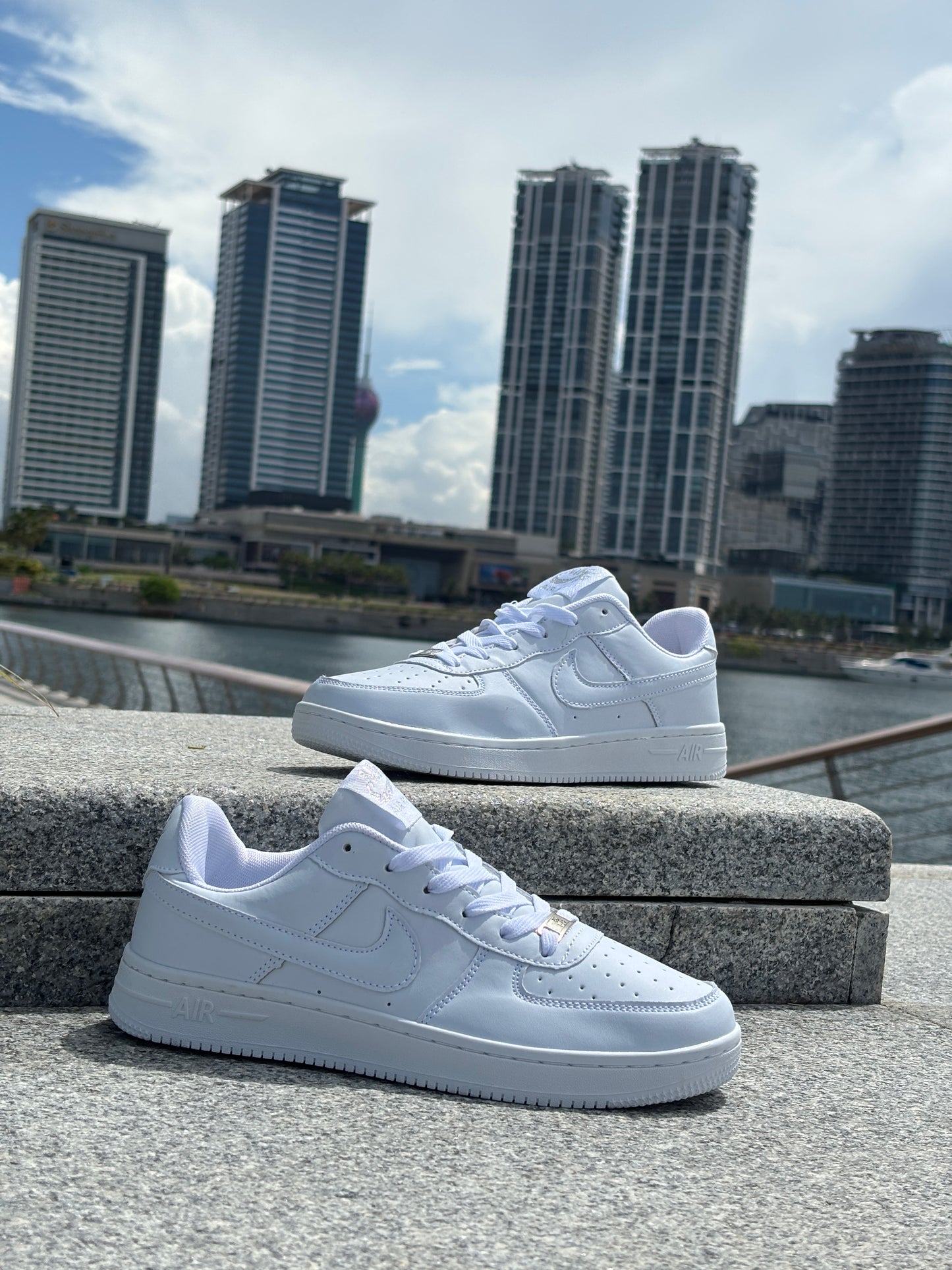 AIR FORCE 1-WHITE