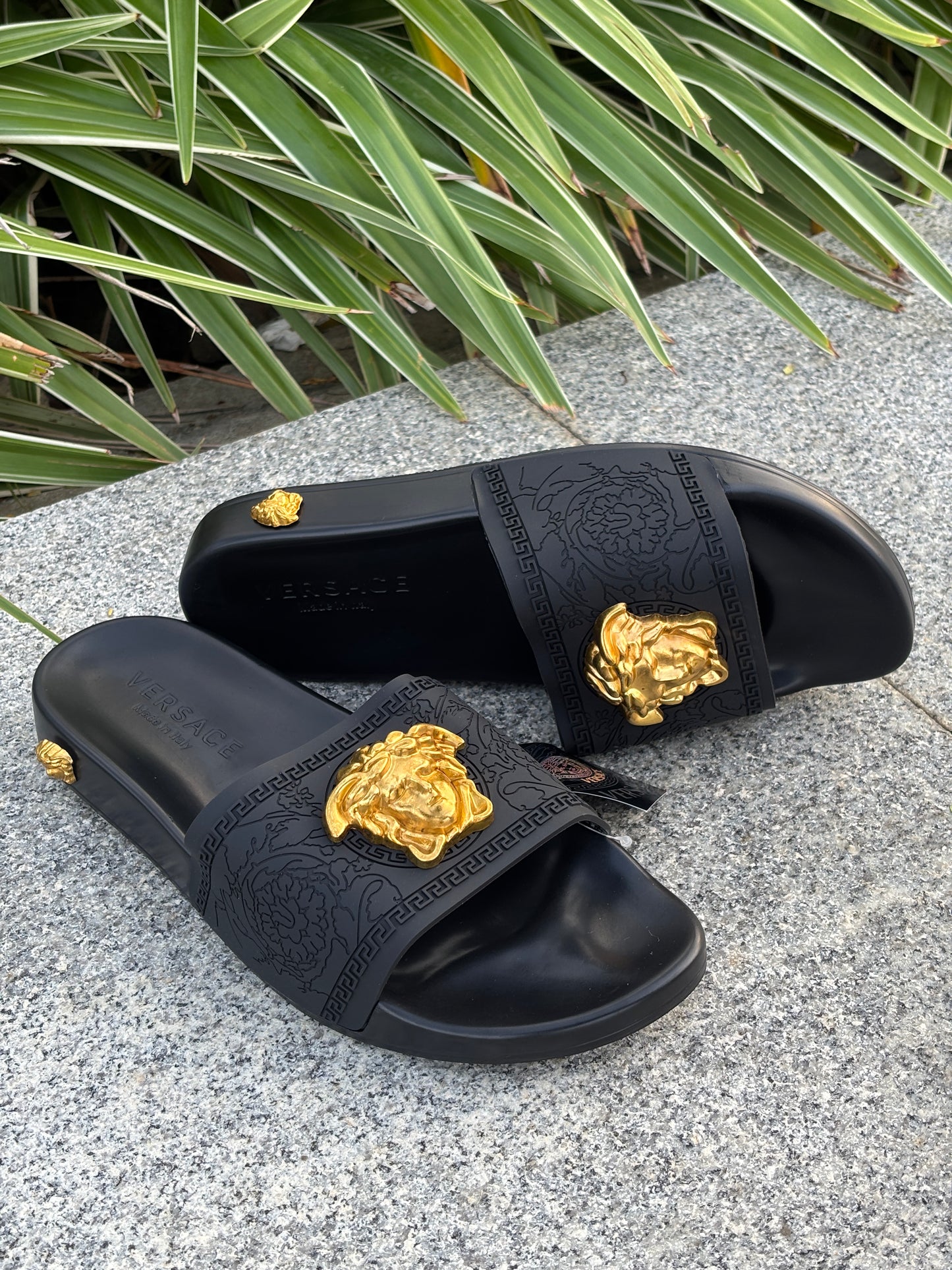 VERSACE SLIDES