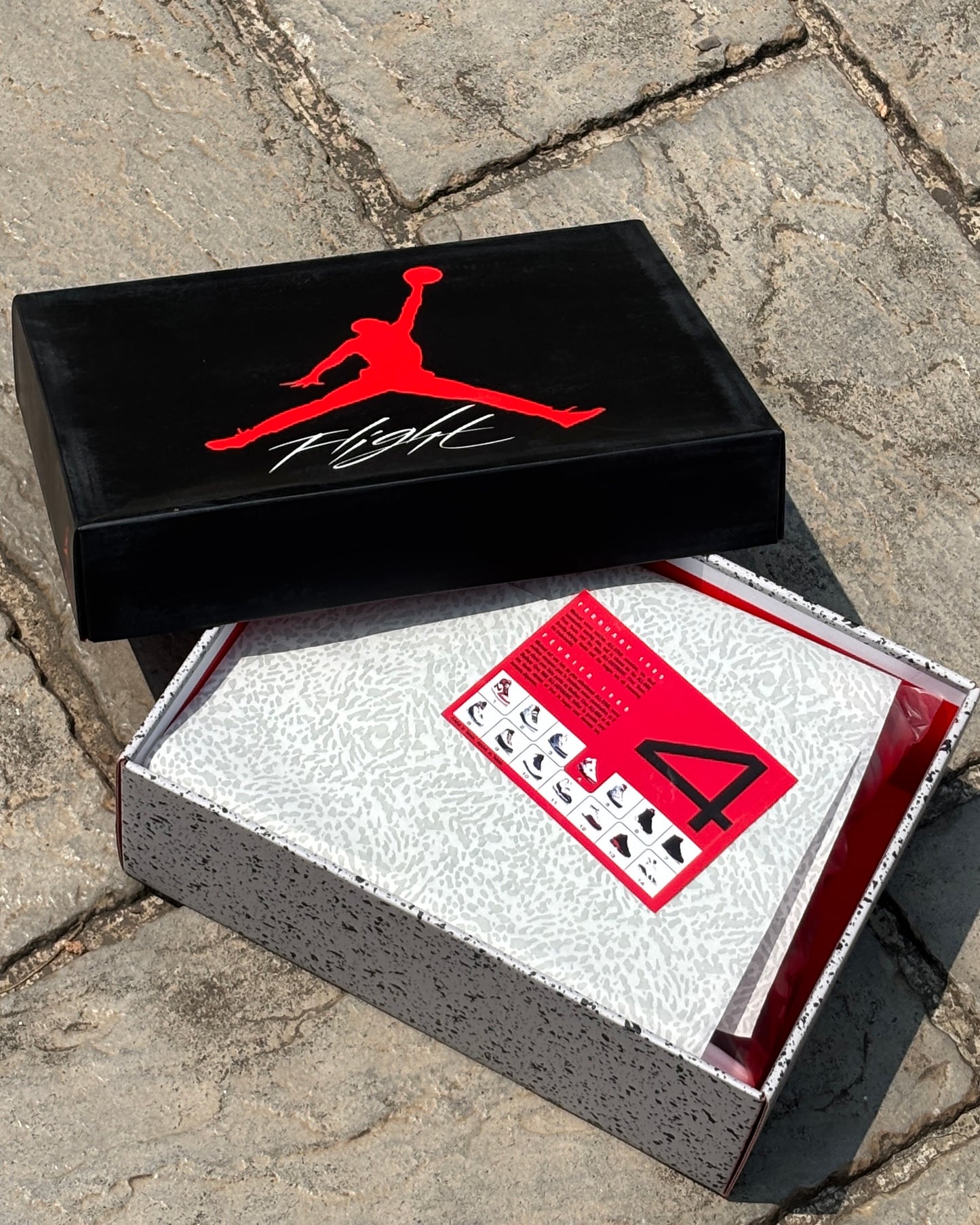 AIR JORDAN RETRO 4- PREMIUM