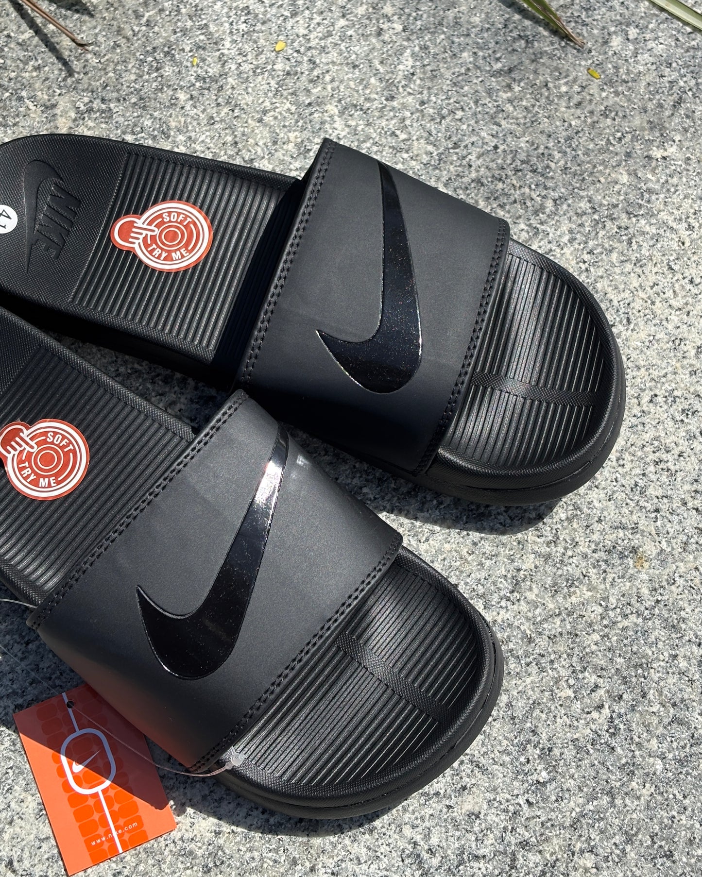 NIKE COMFORT SLIDES