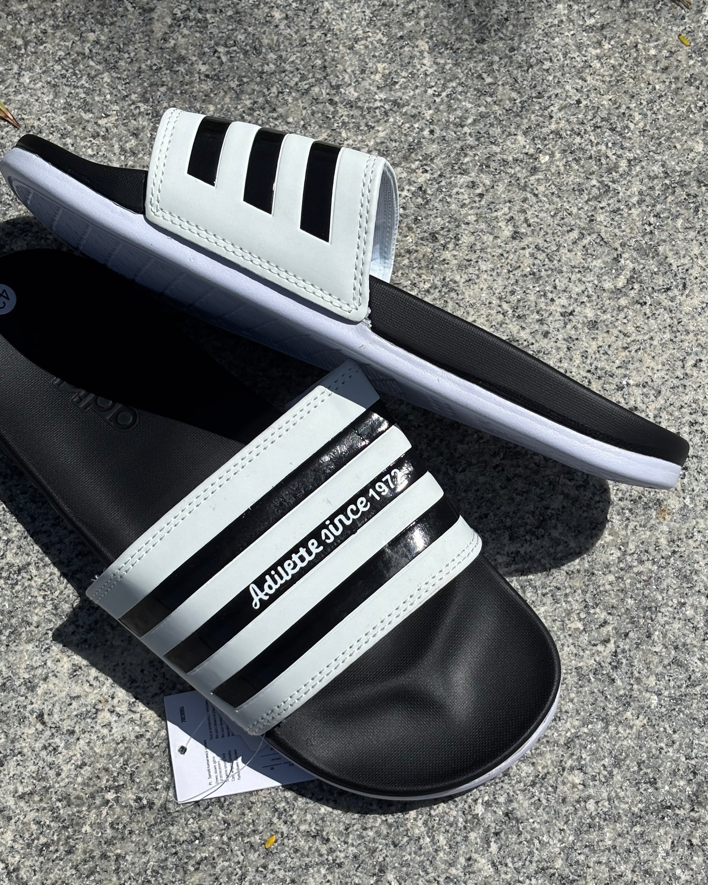ADILETTE SLIDES