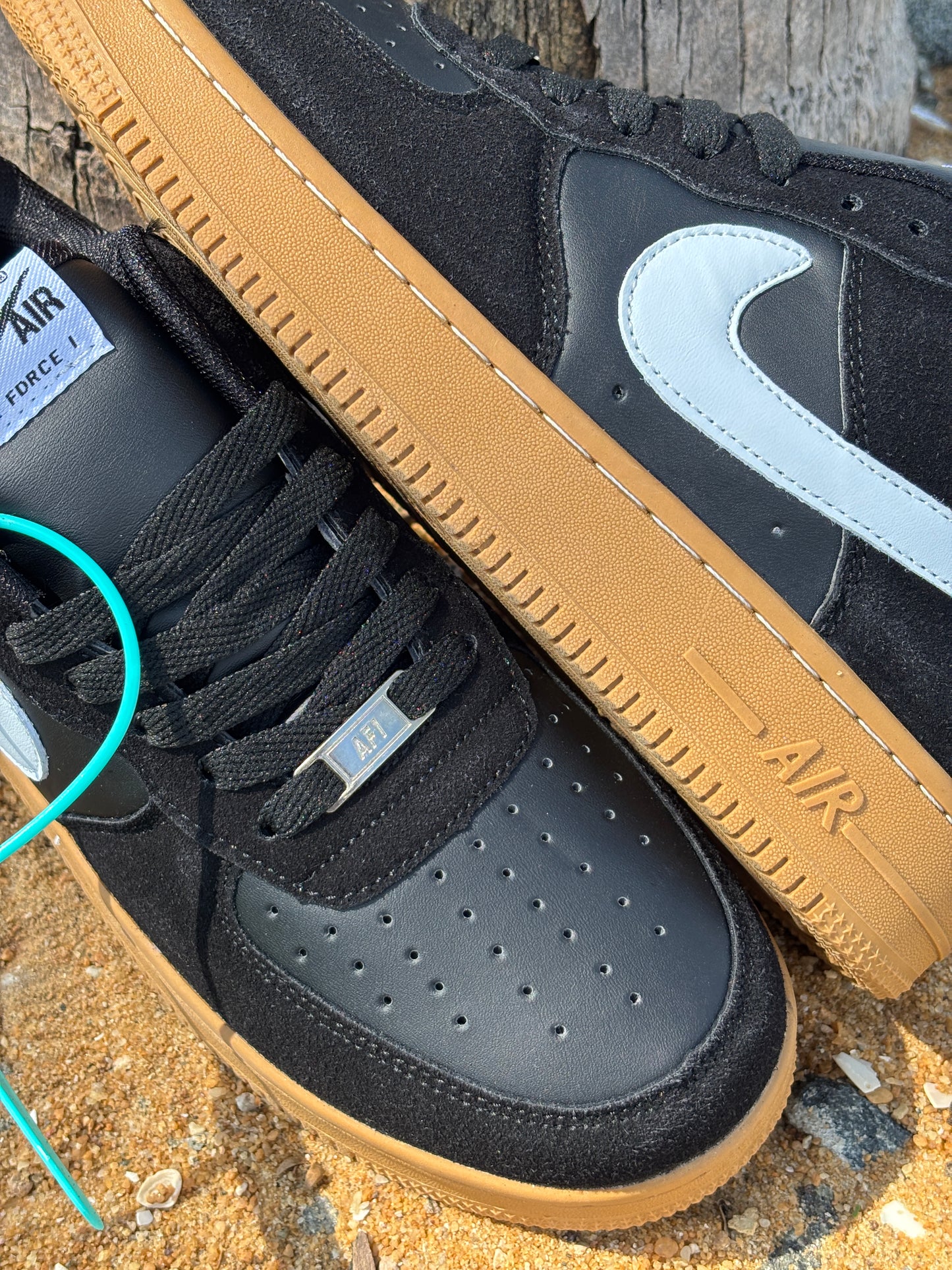 AIR FORCE 1-BLACK