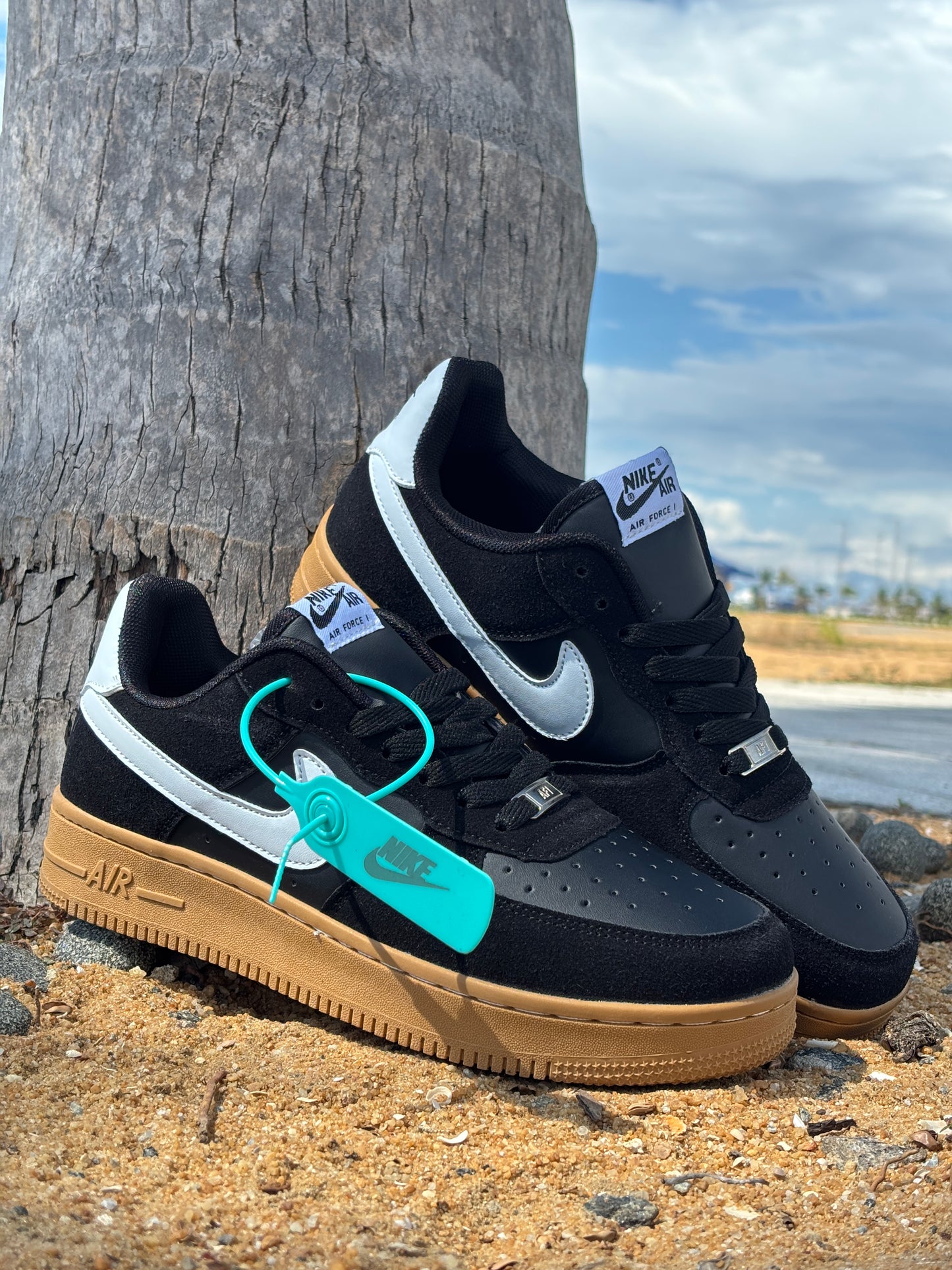 AIR FORCE 1-BLACK