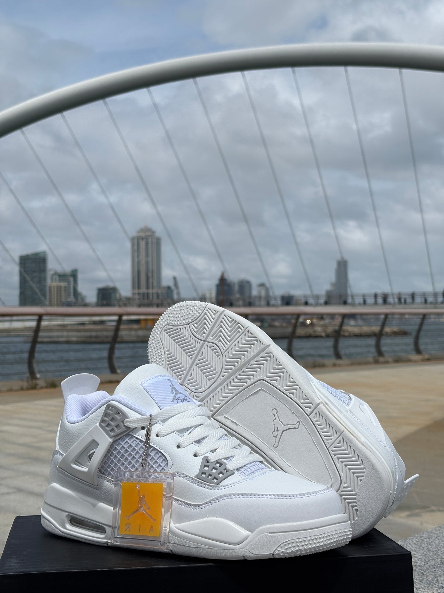 AIR JORDAN RETRO 4 WHITE-MID