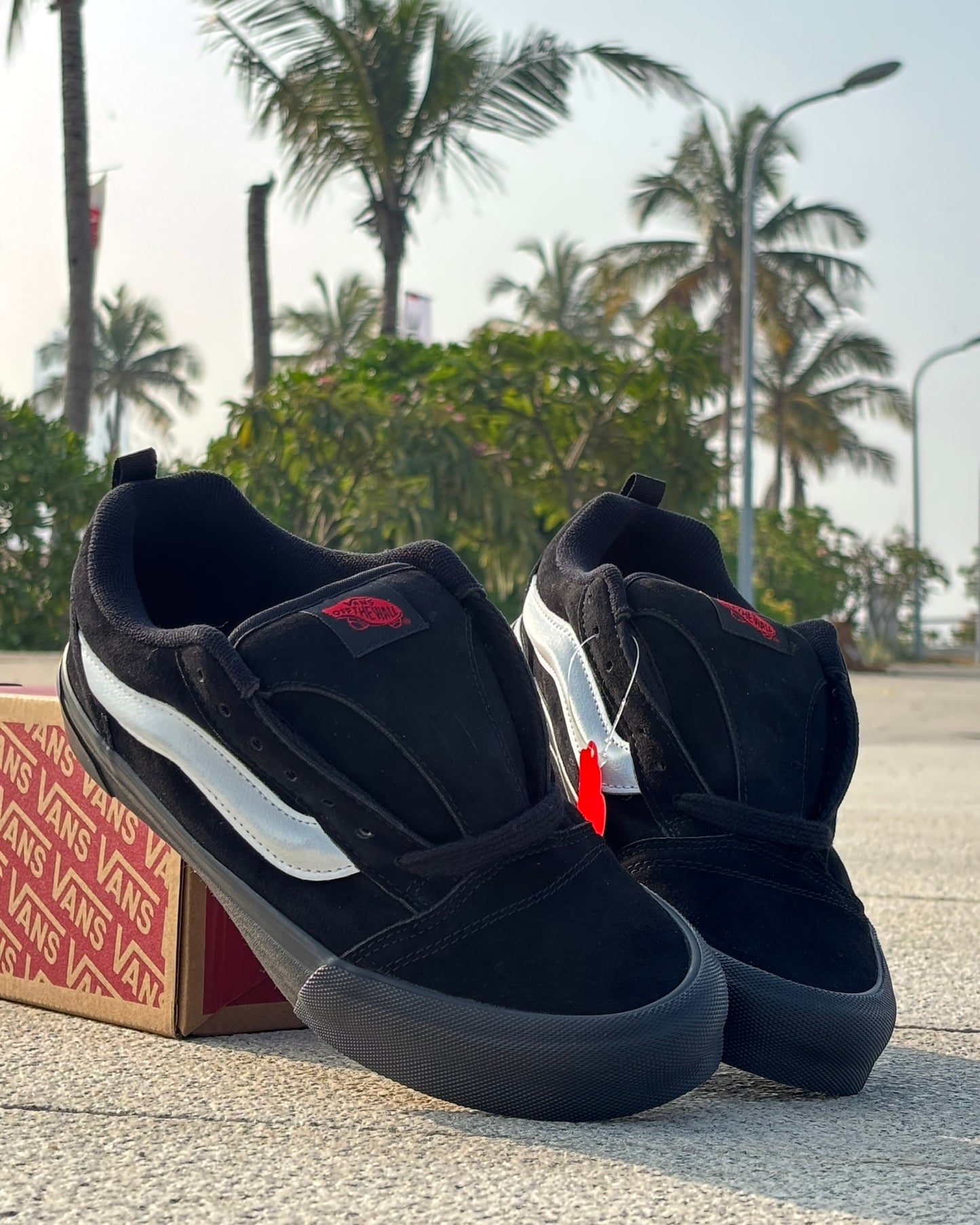 VANS KNU SKOOL-BLACK