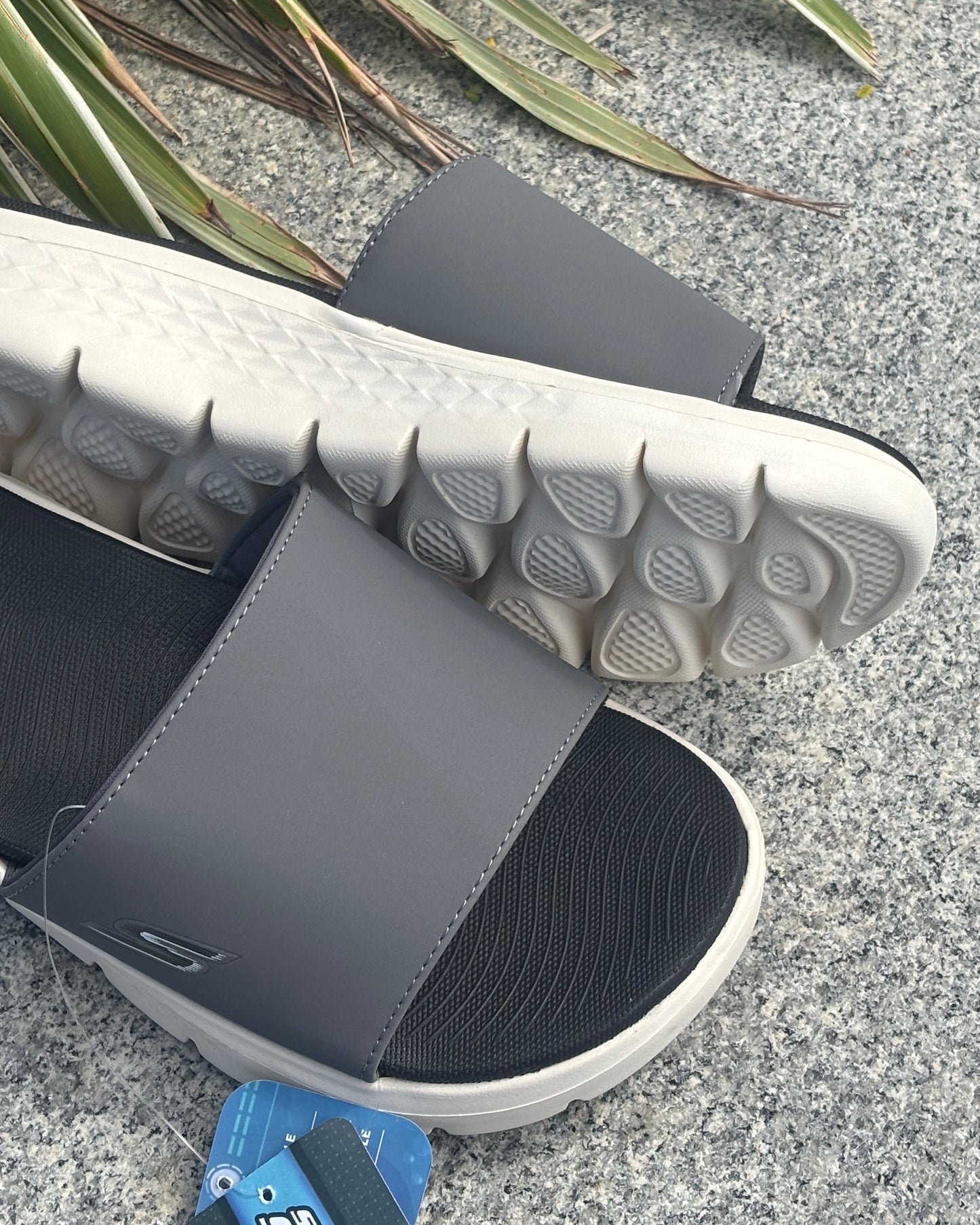 SKECHERS GO-WALK MASSAGE FIT SLIDES