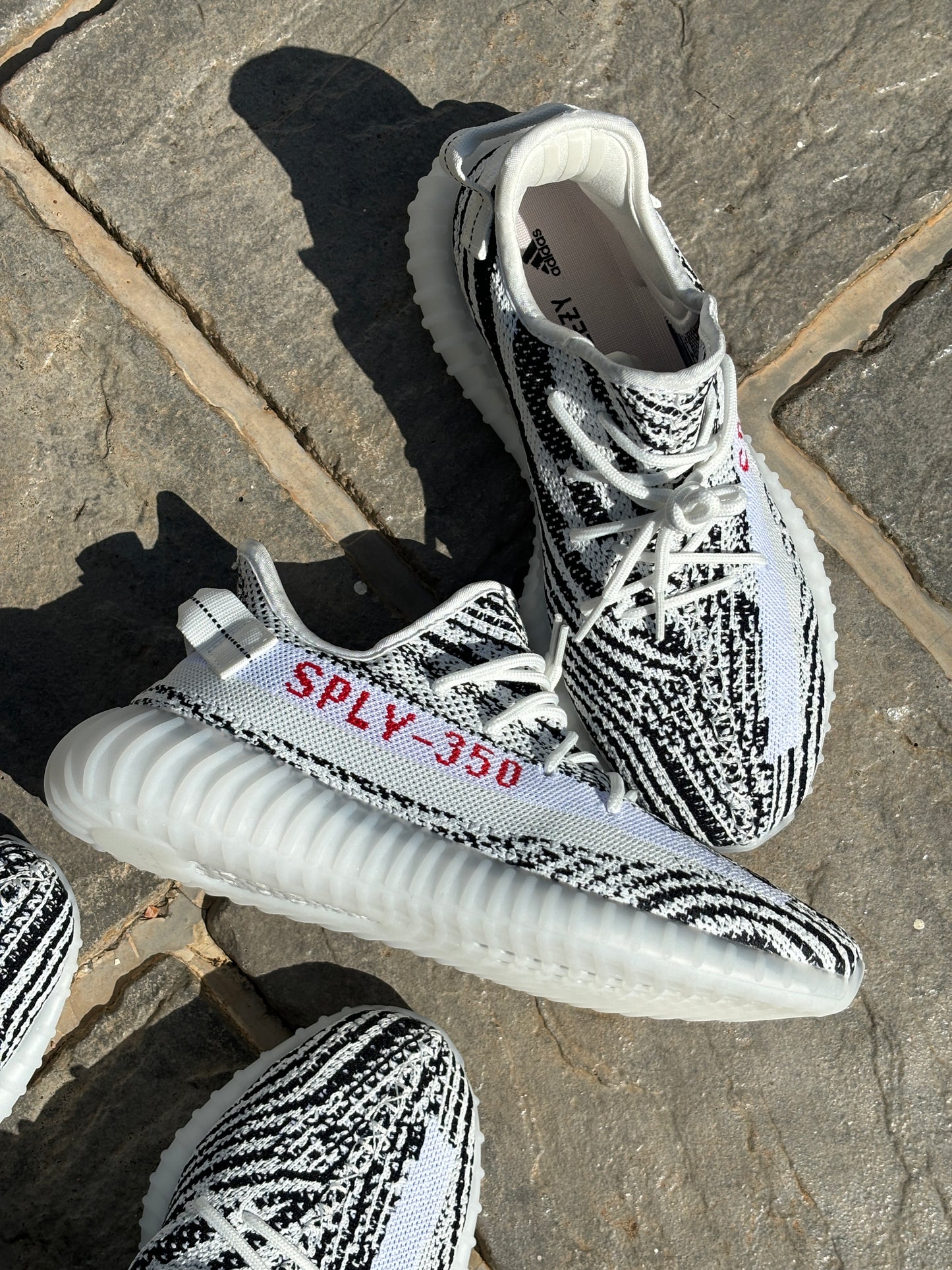 YEEZY 350 V2 ZEBRA