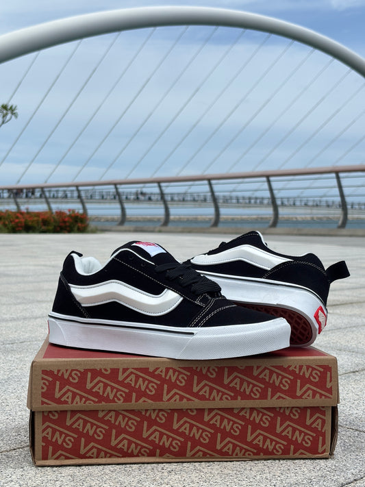 VANS KNU SKOOL