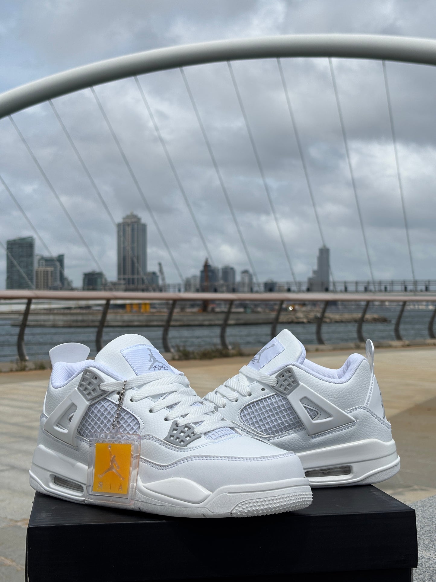 AIR JORDAN RETRO 4 WHITE-MID