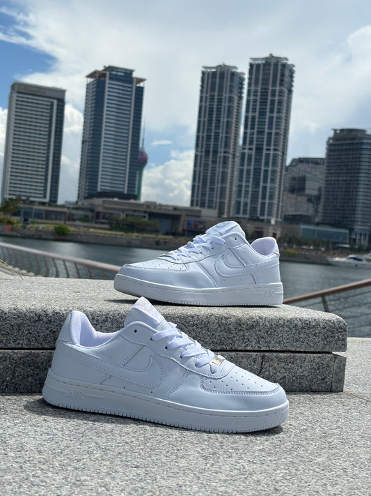 AIR FORCE 1-WHITE