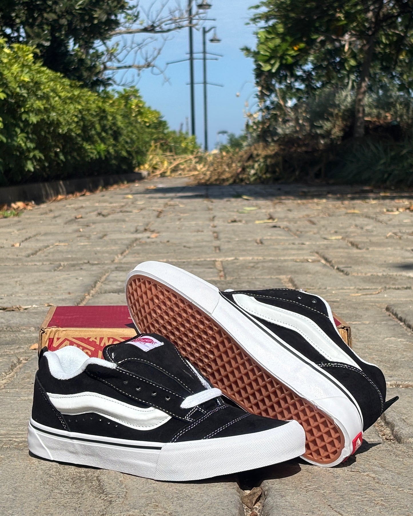 VANS KNU SKOOL - B/W
