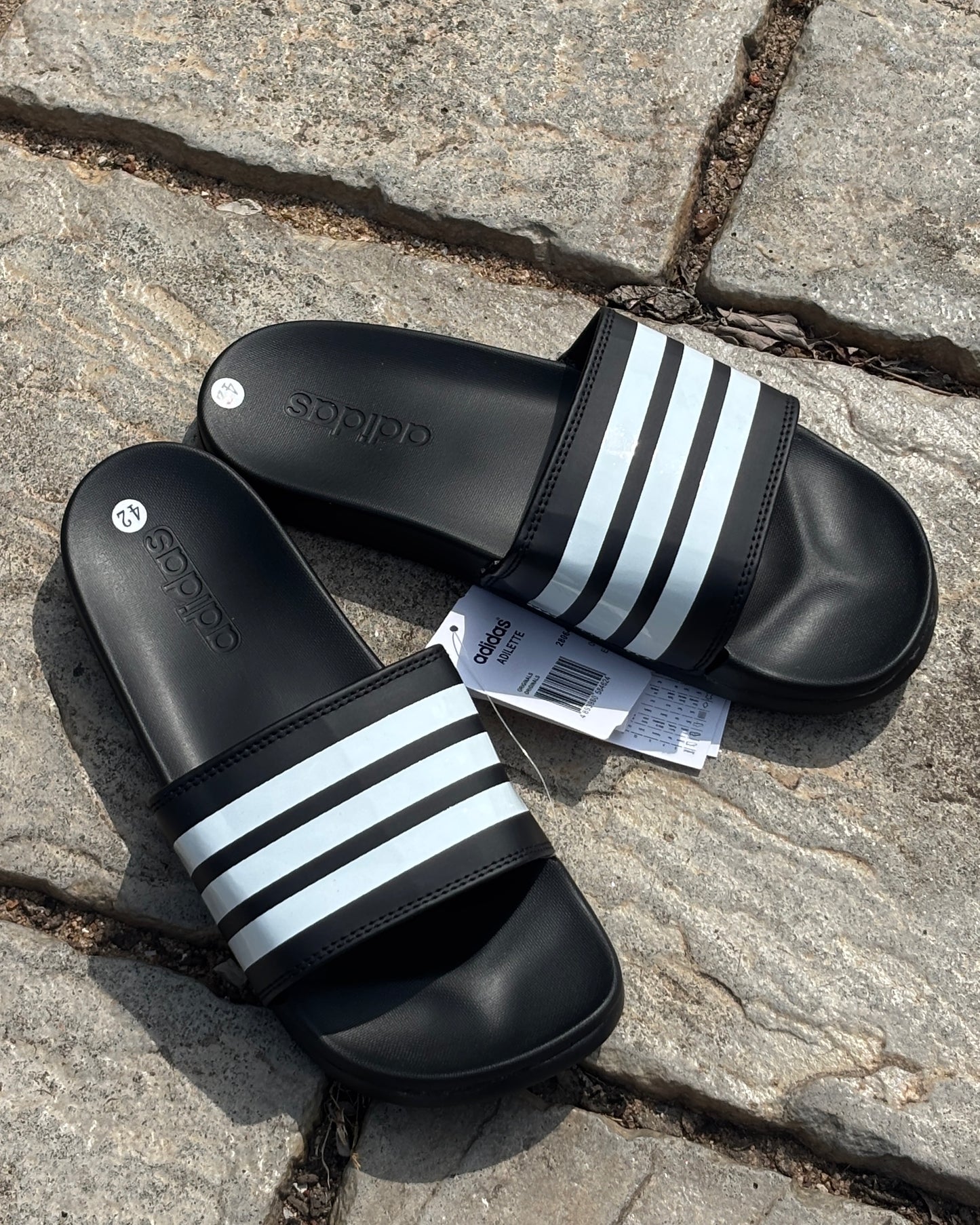 ADIDAS SLIDES