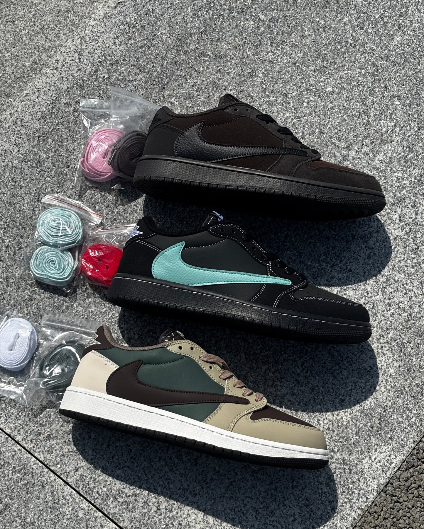 AIR JORDAN 1 x TRAVIS SCOTT LOW